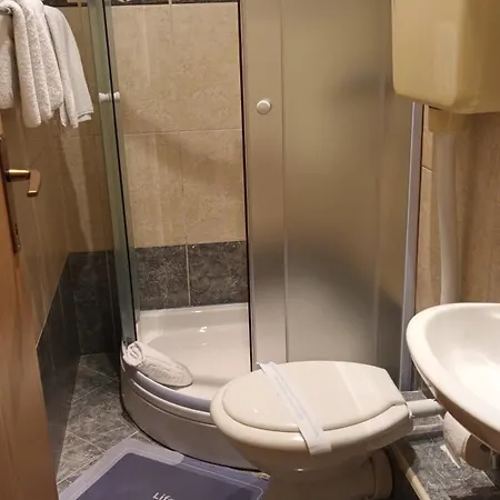 Vrlic בית הארחה 3*